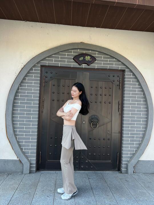 穿上瑜伽裤 就可以申请成为夏日辣妹吗