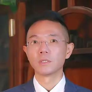太解气了！李圣律师真厉害！法庭上他特理性，没大声说话，就一条条把证据列清楚。对方