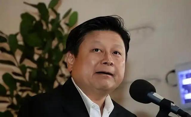 邱毅发出预测，高金素梅之后，赖清德还会对蓝白阵营这三人下手。高金素梅涉案被搜