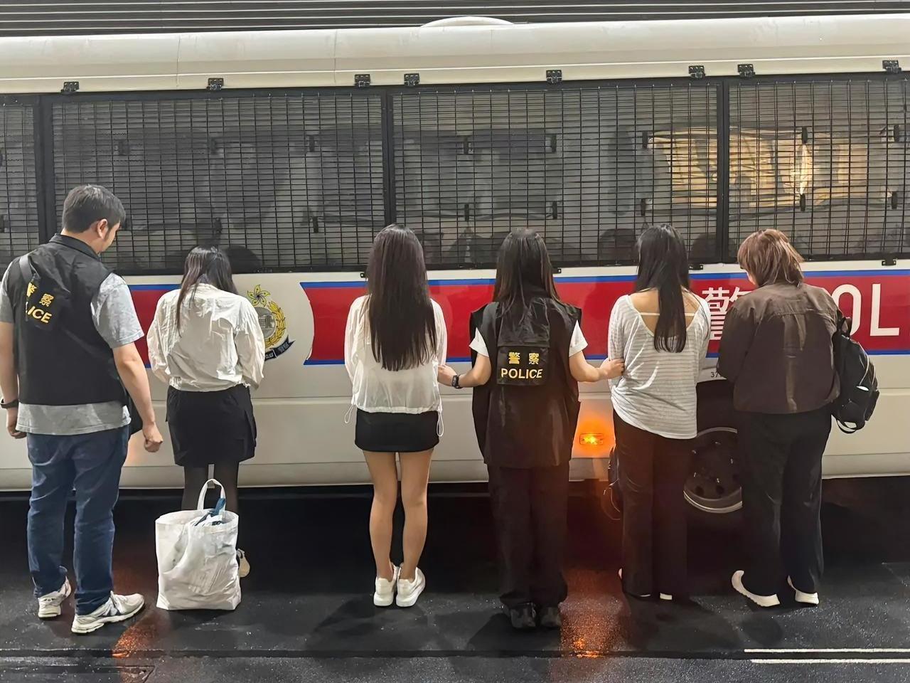 54岁内地女子去香港卖淫被抓，拿通行证干这种事，后果很严重，到底图啥？4月1