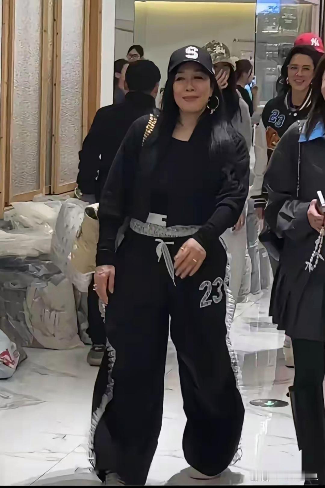 钟丽缇不是天天健身吗，咋还这么胖呢？