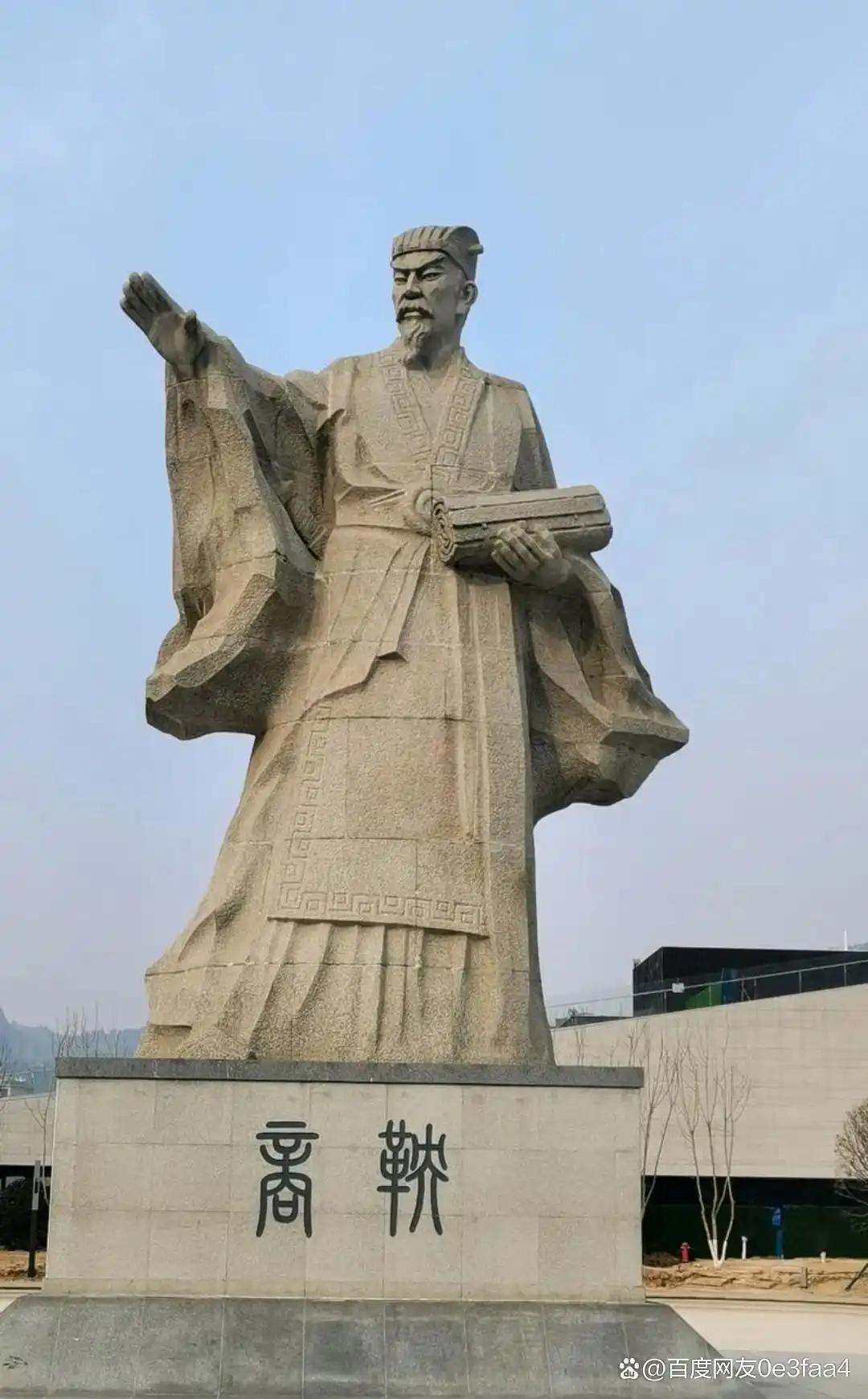 商鞅当秦国丞相十年，飘了，问一个隐士："我跟百里奚谁更牛？"隐士回了三千字，五个