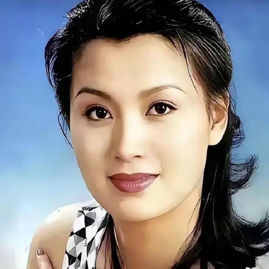 谁能想到，《围城》爆火后，陈道明当众说史兰芽是自己的梦中情人，她却执意要户口本嫁
