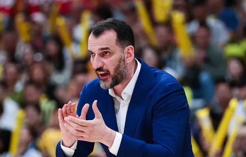 拉科维奇首次执教率队15分逆转，基本延续杜锋轮换，但几次针对性换人很关键广东跟