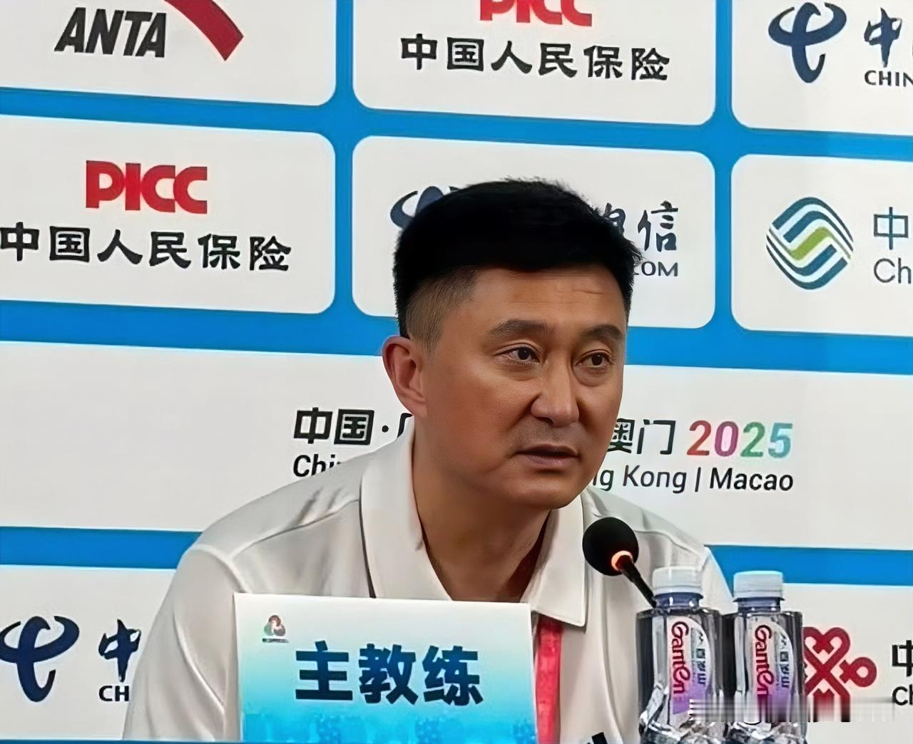 现在全网最开心的人，估计就是杜锋了，不是广东篮球收获4金，而是他当选广东省