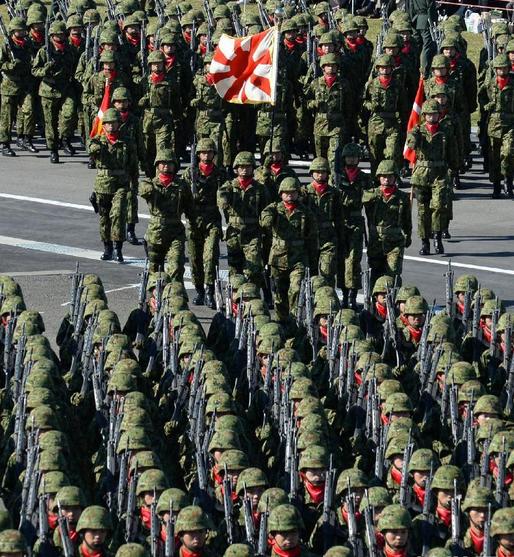 说实话，真打起来，打日本，其实比打东南小岛，要简单的多！因为，对东南小岛还需要登