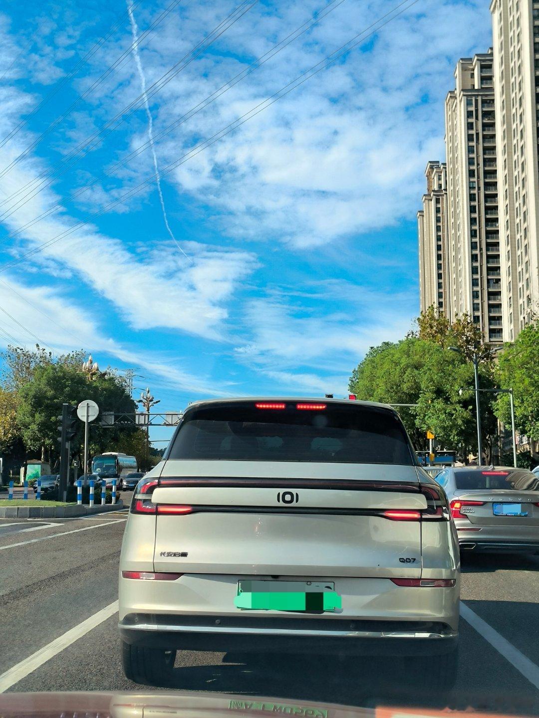 Q06正式登场，同门Q07后续还能打吗？Q06出来了，Q07能不能稳住原有市场，你们怎么看？#长安汽