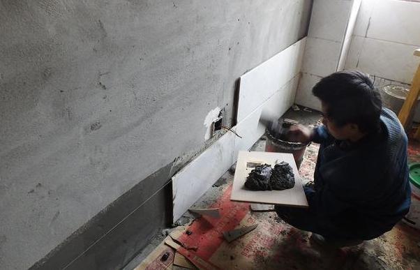 孩子奶粉都得省着喝, 你用200块一支的口红, 能长点心吗?
