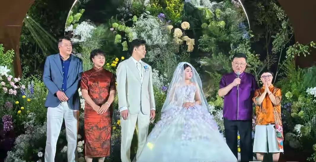 金龟子的女儿结婚了！看到这个标题消息，我不禁愣了一下，金龟子的女儿不是早就结婚