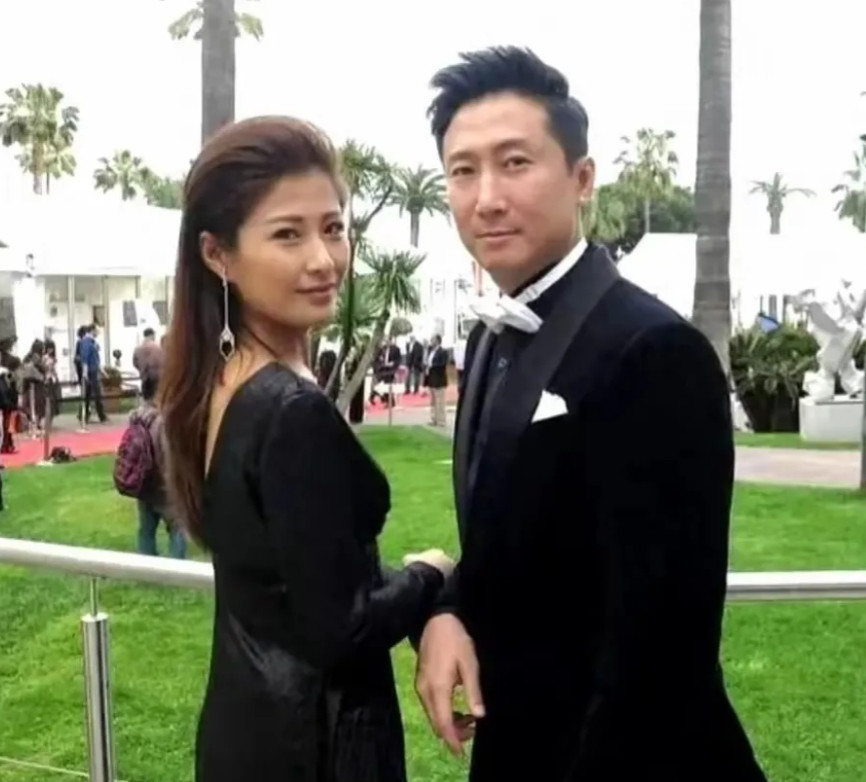洪天明也发了律师函，就是针对近期夫妇两个人离婚的传言。洪金宝长子洪天明与儿媳周