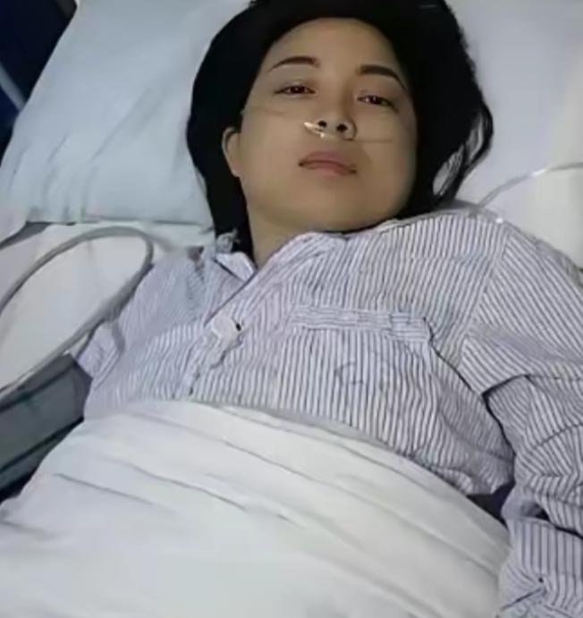 浙江48岁善良护工无偿照料无亲无故植物人整整8年，本以为付出无人知晓，谁