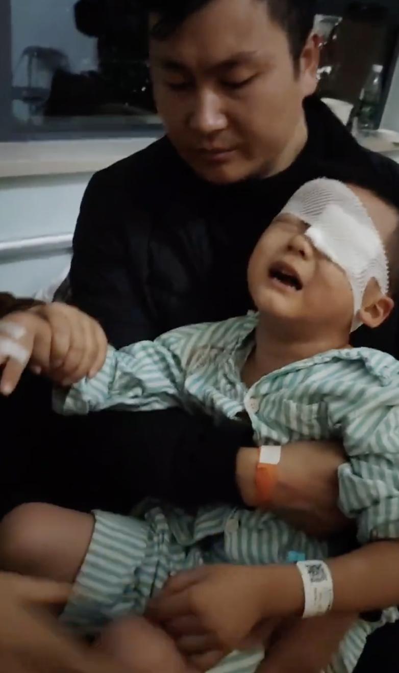 5岁男童被铅笔戳失明，事发11个月仍调查无果，幼儿园不给看监控 近日，江西一