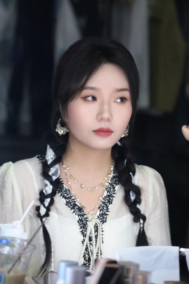 李雪琴真的瘦成徐艺洋了减肥堪比整容啊