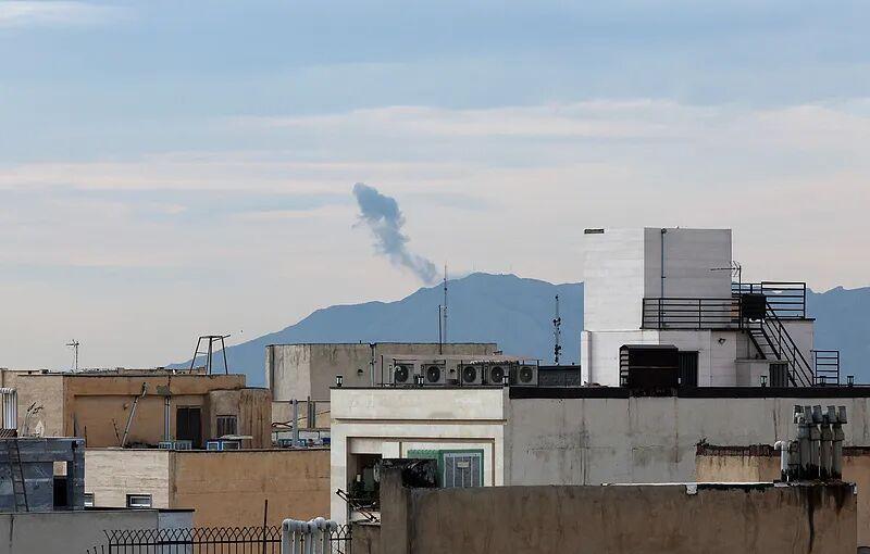 所有人都以为这场博弈会按下暂停键，结果以色列趁伊朗同意停火、全面放松警惕的空窗期