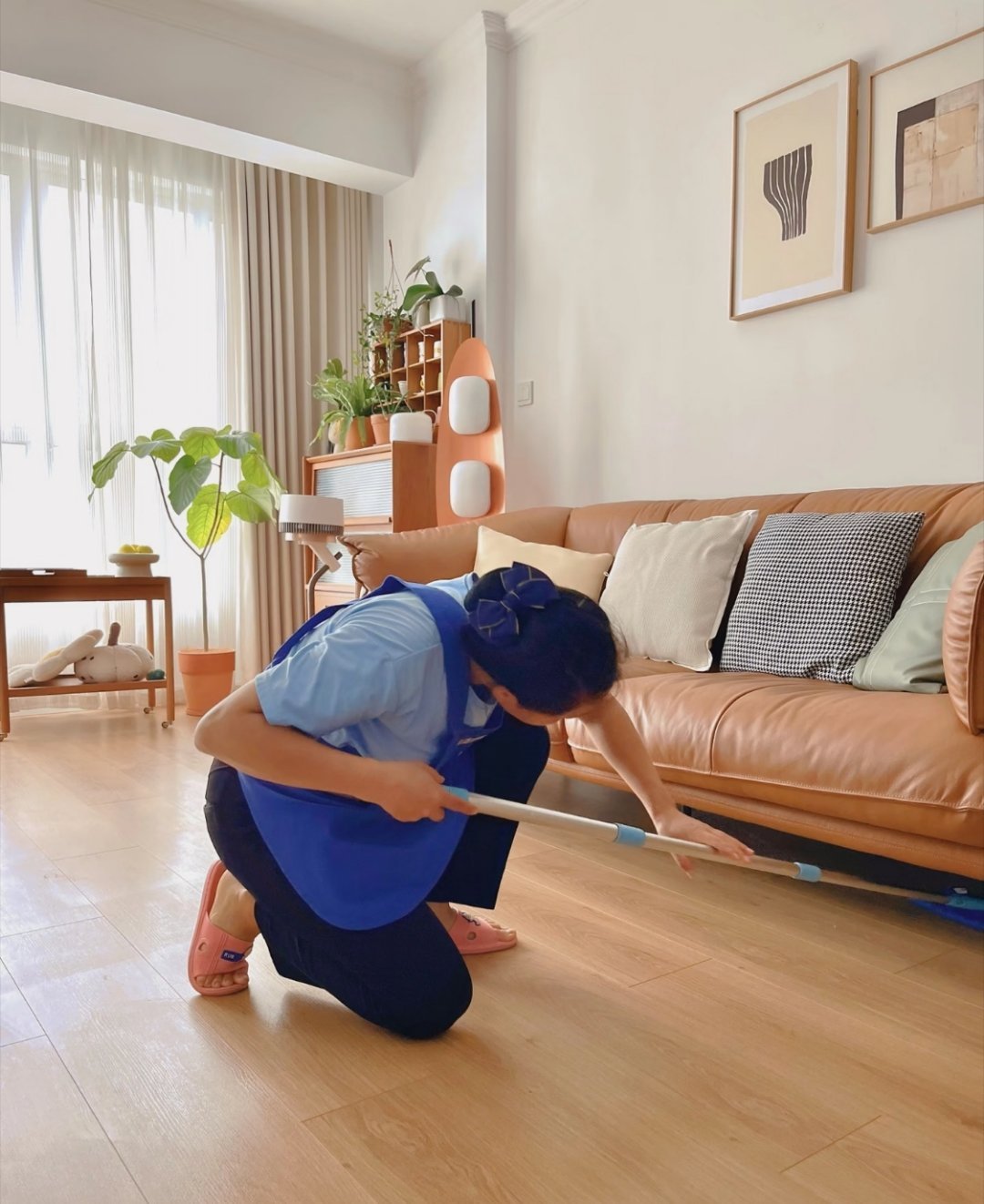 现在天天坐着玩手机、上班盯电脑，一坐就是大半天，腰早就扛不住了。别总觉得年轻就没