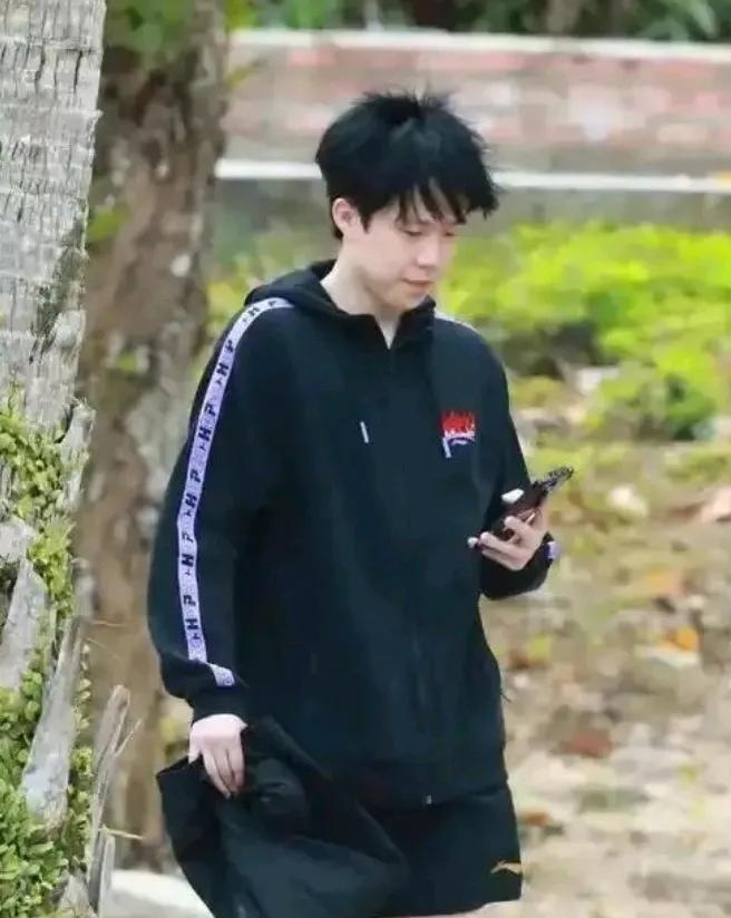 大头、头哥王楚钦他一直就是一个谜！最令人佩服却又最让人不能理解的一个人！他在运