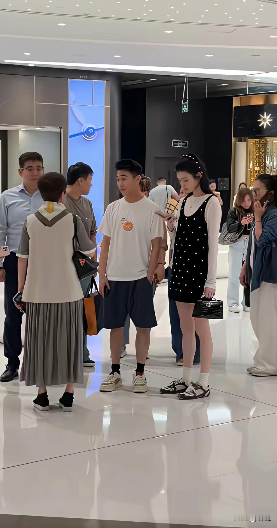 果然少女的感觉和结婚生子毫无关系。