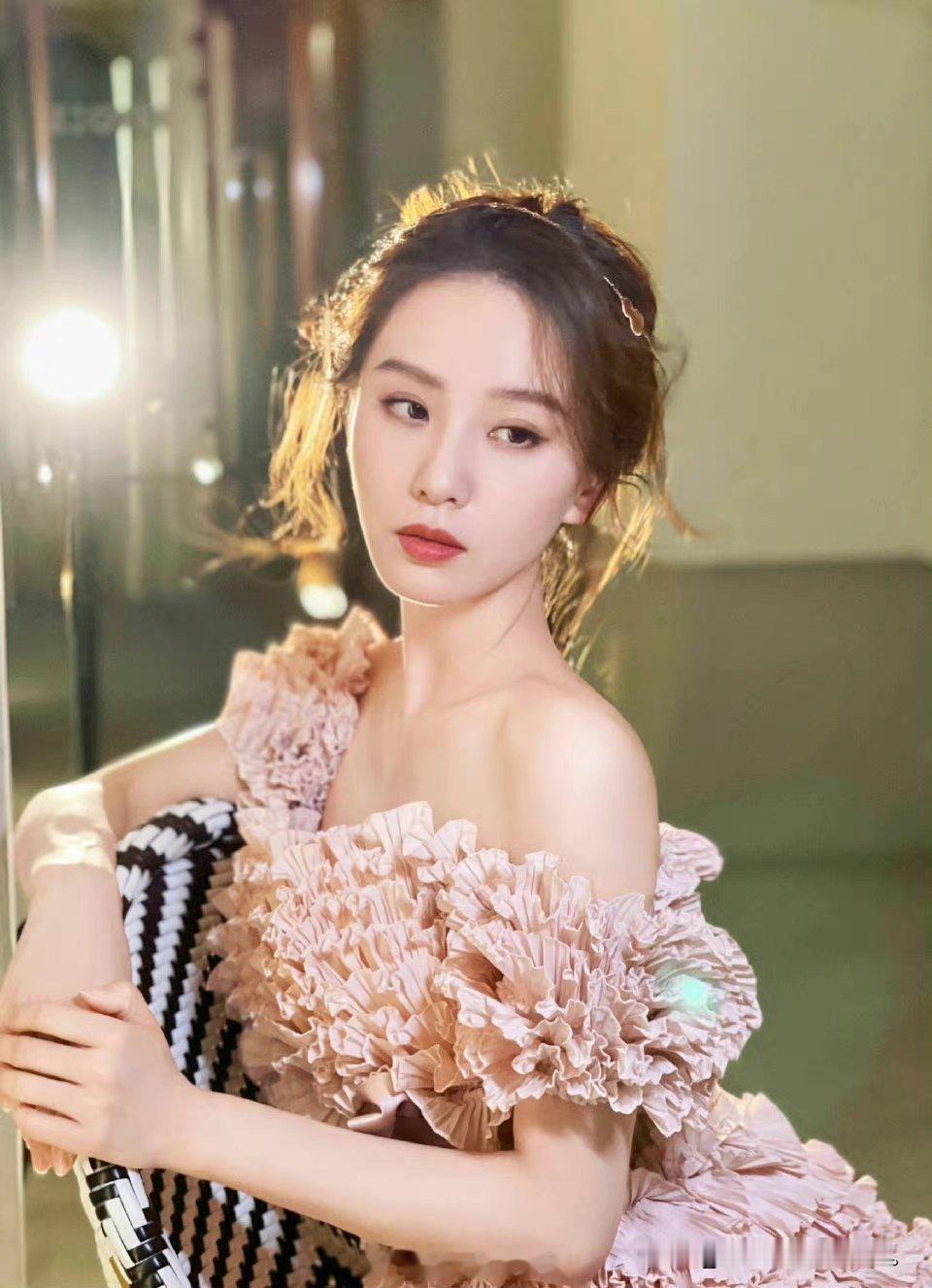 刘诗诗迷人的锁骨美背刘诗诗凌厉美