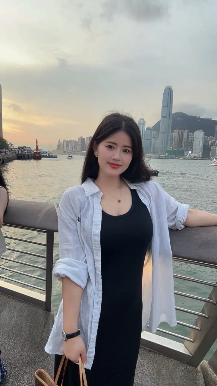 女人不用太漂亮，板板正正就行了.