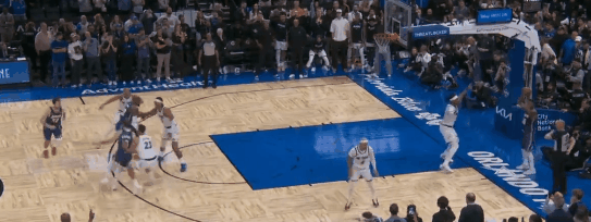 湖人vs魔术肯纳德三分绝杀魔术肯纳德绝杀魔术，湖人9连胜。魔术对湖人4连胜结束