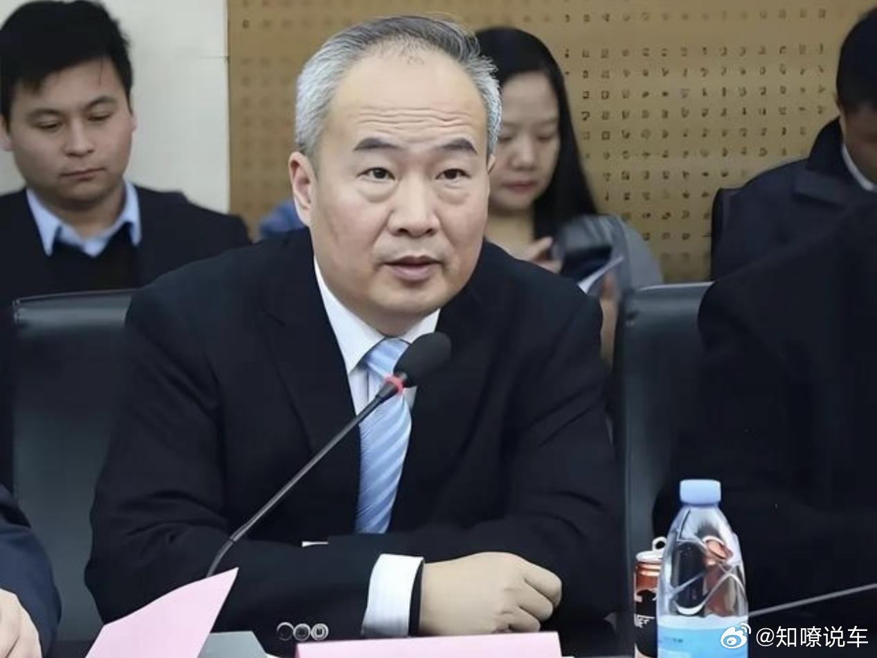 统治中国摩托23年，不是张雪，是这个河南老头前两天，张雪机车在捷克站又拿了个冠军