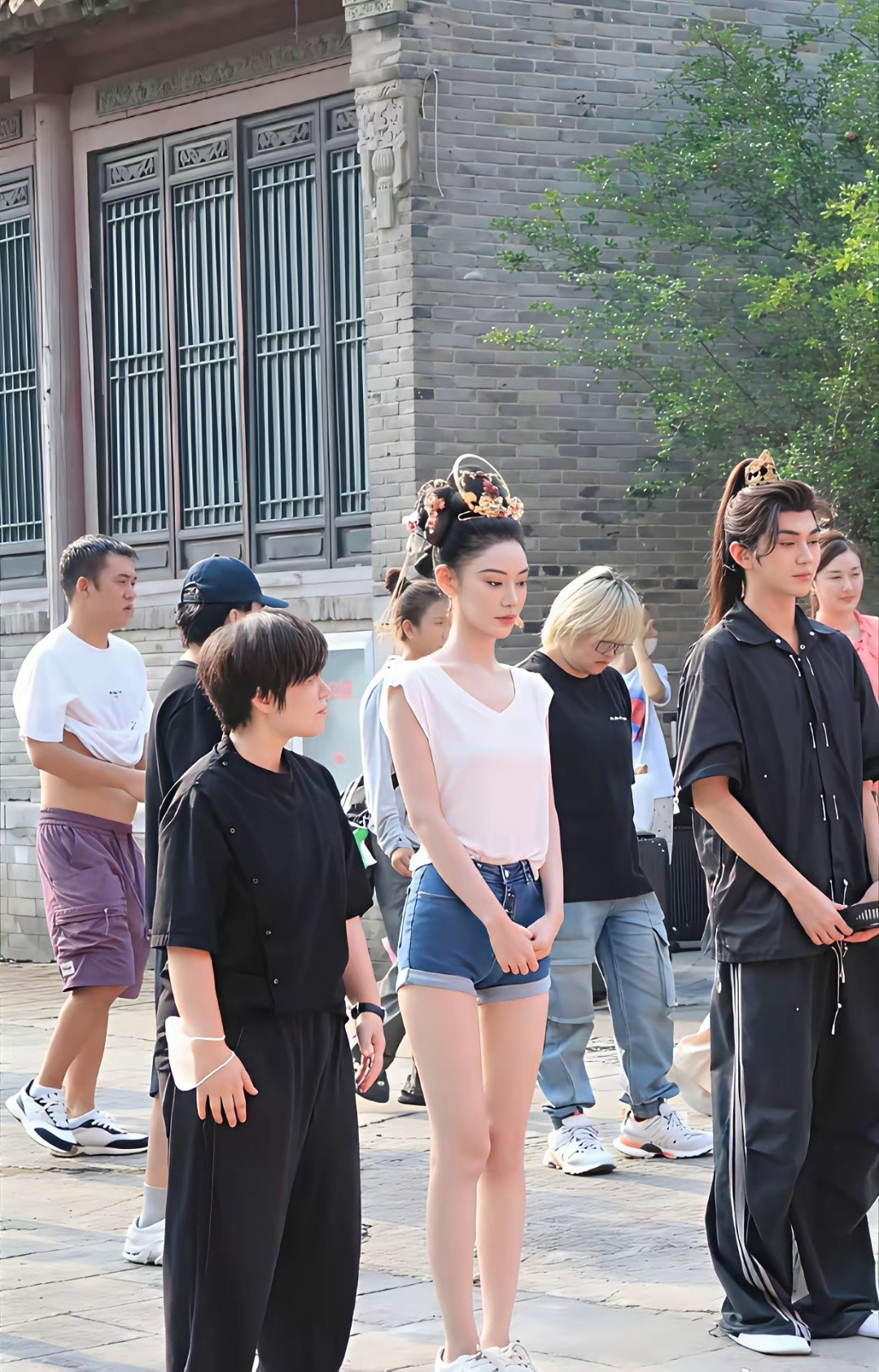 补货速度太快了，低配版孟子义来了。