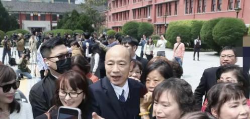 韩国瑜成了这次国民党反罢免的大救星，据岛内媒体传来消息，“立院”马上要休假了，可