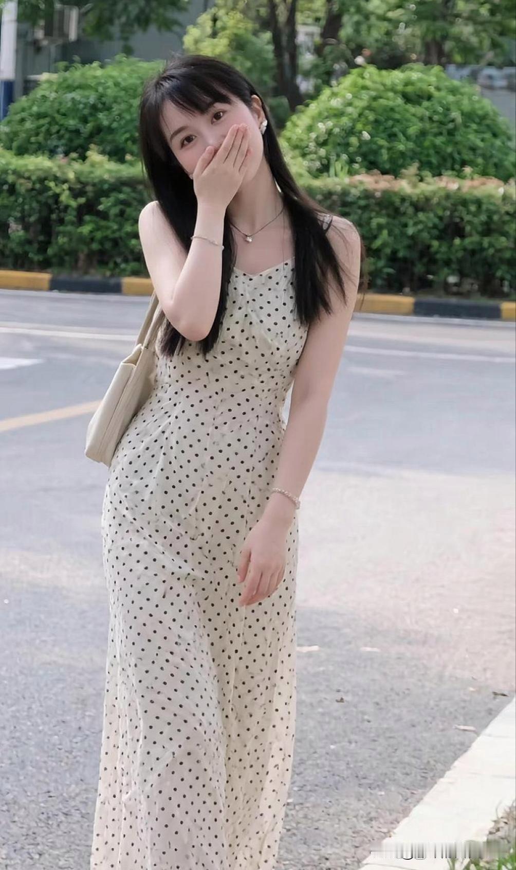 夏日清新穿搭，甜美少女风，元气满满！🌞👗💕时装摄影的亮点在哪里找亮点哦