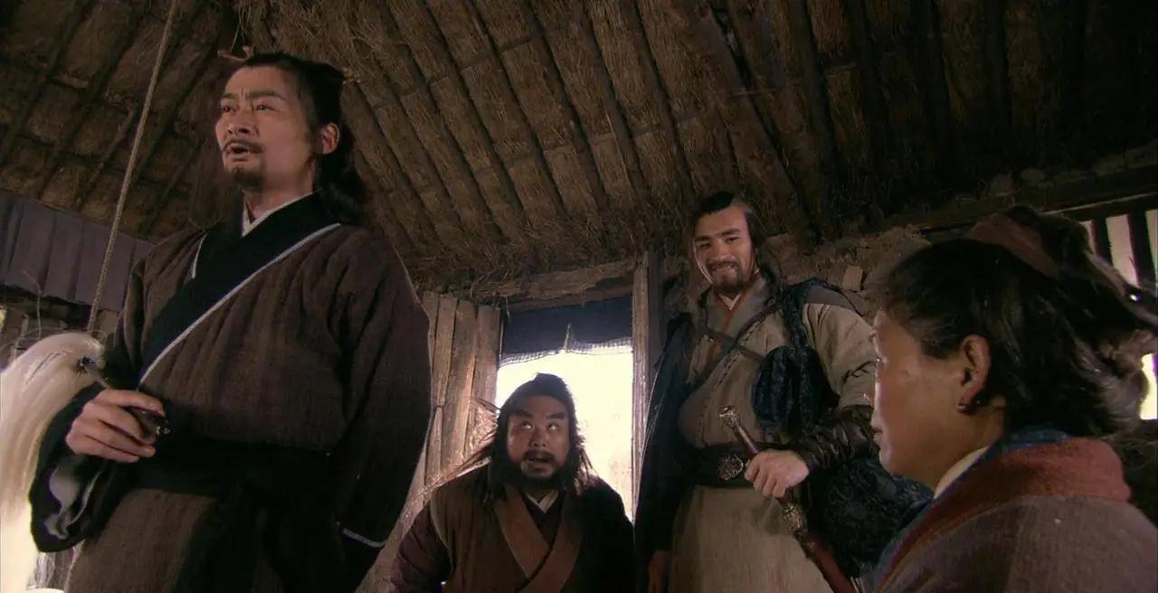 梁山泊为啥要千方百计接受朝廷招安？108条好汉，打遍天下无敌手，十万官军都拿他们