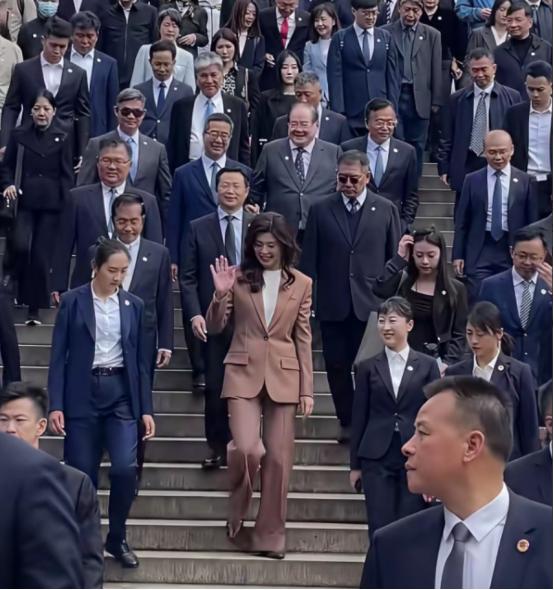 就是天意，老天给力。得知中国台湾国民党主席郑丽文，4月8号访问南京，南京阴有中