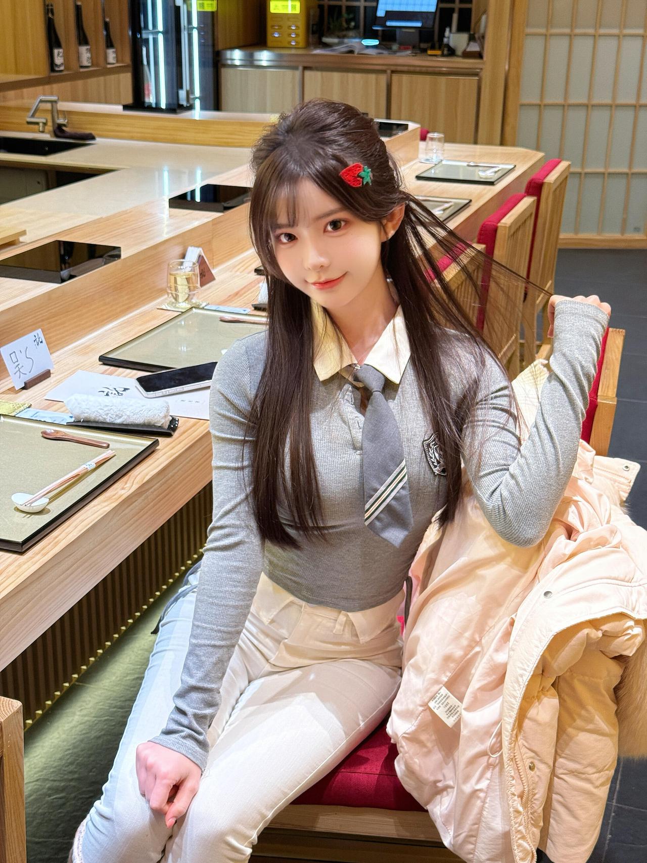 冬日生活打卡季无处安放的小手，就给你乖乖拍照📷