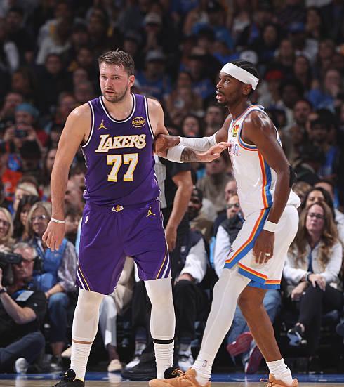 湖人客场惨败雷霆29分：1.平静看完被屠杀的一整场，作为一个非常乐观的湖人球迷