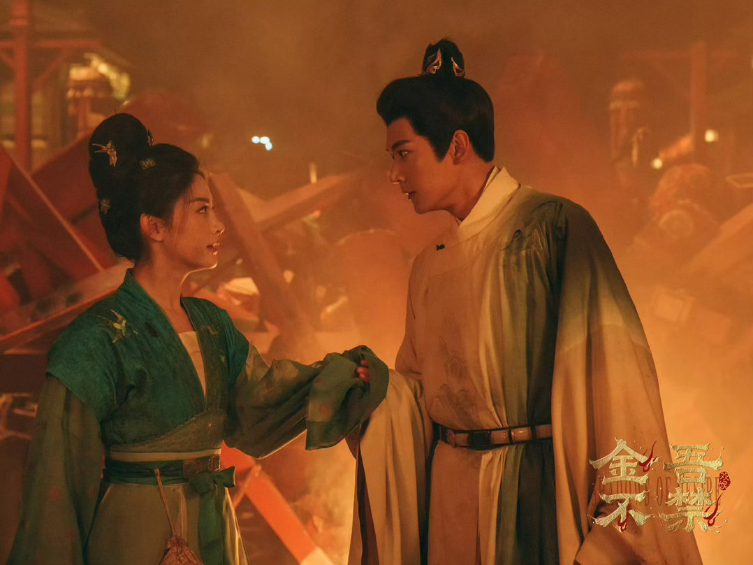 #周柯宇赵晴你俩有点暧昧了##周柯宇赵晴这跟谈了有什么区别#周柯宇赵晴同框名场面！两人之间暧昧感拉满