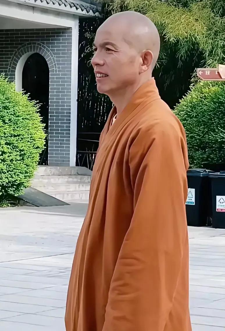 我敢说印乐法师人品绝对过硬，他的一切绝对都是真真实实的，不是装的。因为在少林寺正