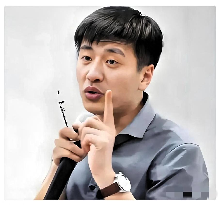 张雪峰说了一句话，3年后应验了。"学硕在缩减，专硕在涨价。"当时没人信。