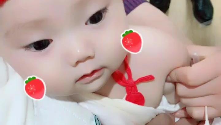 超级可爱的小宝宝视频 1909807240387250090.jpg?id=0