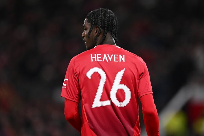 加纳记者OwurakuAmpofo海文引起了加纳足协的注意。他可以通过母亲的