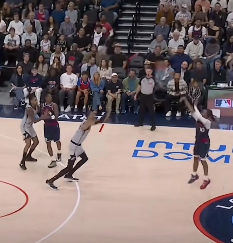 我们来看看文班亚马的防守与邓肯的区别：1，防守覆盖范围文班的防守已经几乎是全