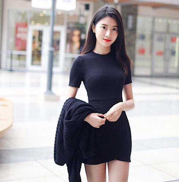 和女人交往，若是你发现她漂亮、情商又高，说话滴水不漏，让你感觉很舒服。这时你