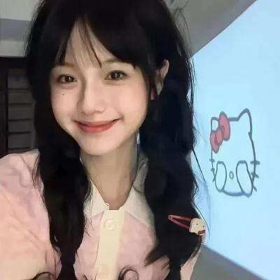 元气少女与可爱HelloKitty的甜美合影💖里心美少女艳甜美少女萌妹子