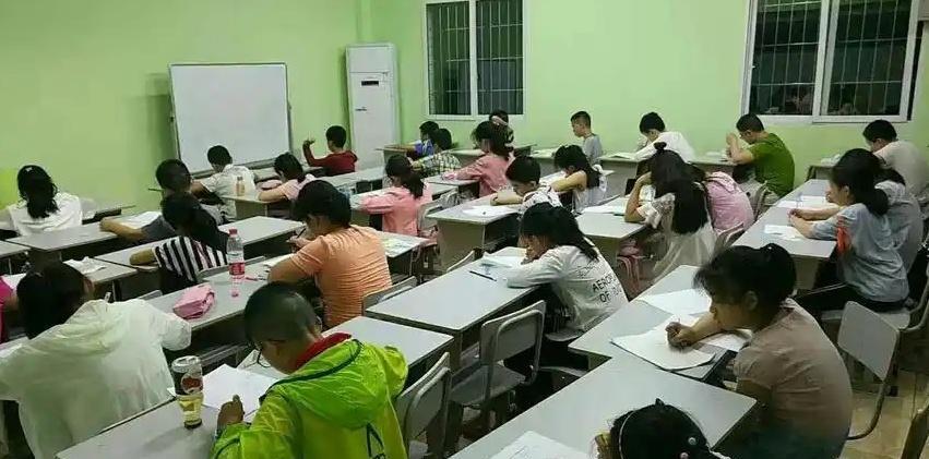 陪读多年，才敢告诉你的几个真相！1、年级越高你越能发现，学霸真不是教出来的，而