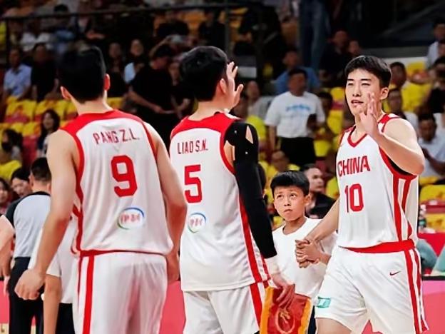 最新中国男篮12人水平定位杨瀚森：NBA级潜力轮换中锋胡金秋：亚洲顶级大前