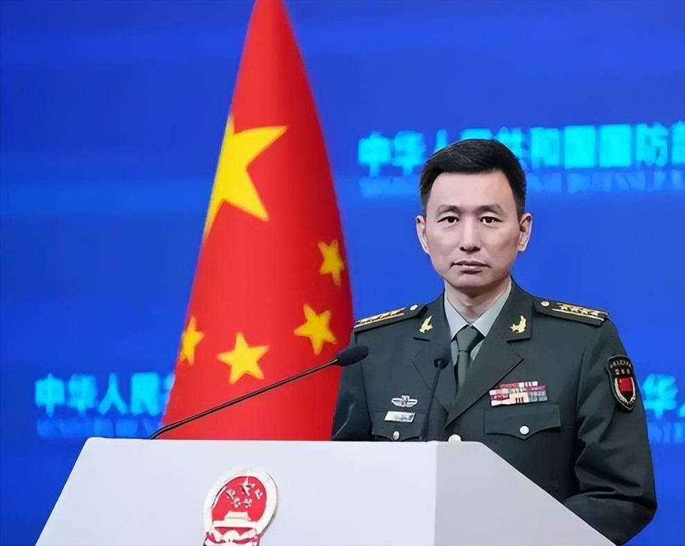 中国应该公开警告任何国家，谁胆敢攻击中国大陆本土目标，无论从哪里发动攻击，中国在