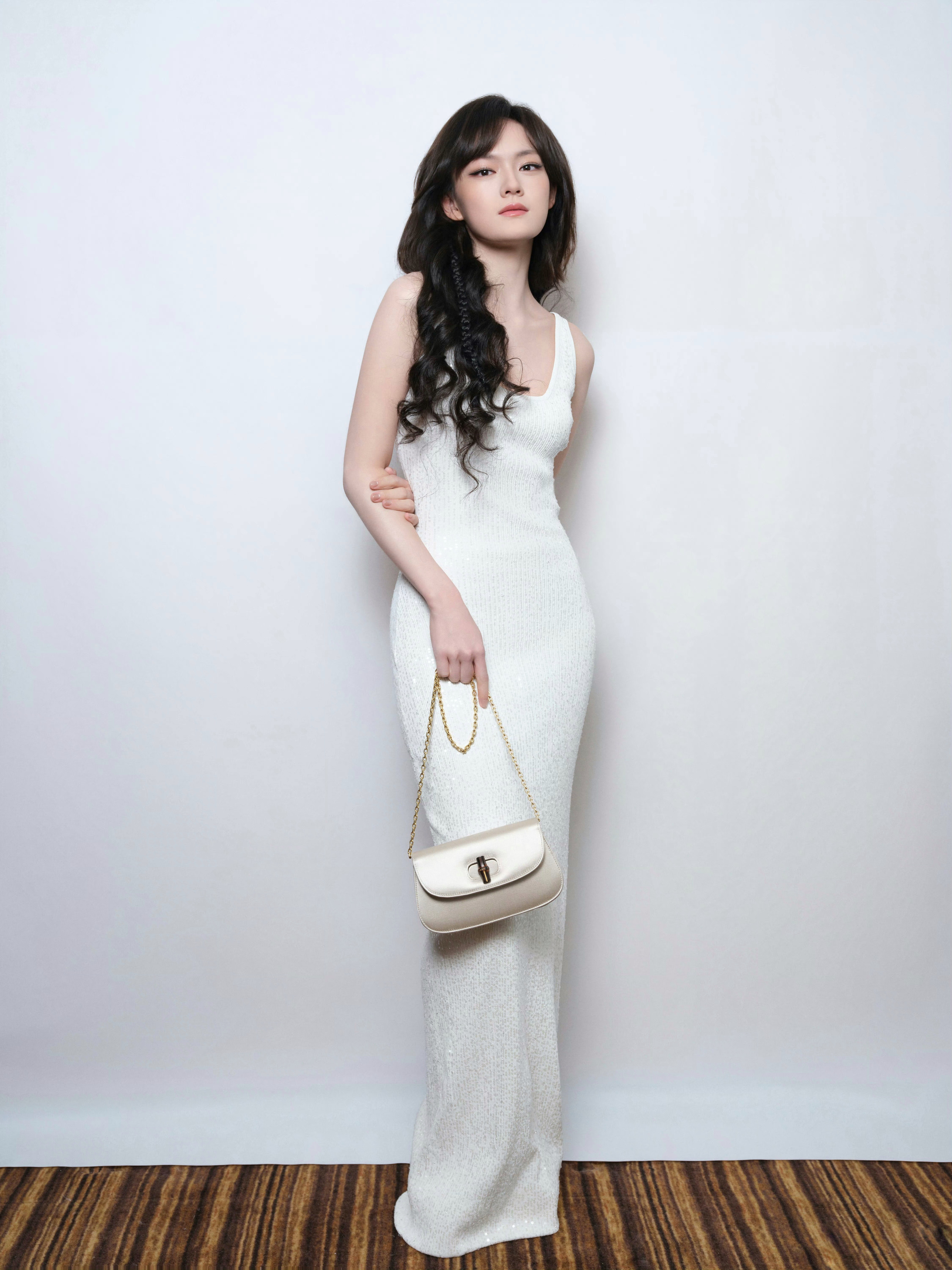 GUCCI家族in2025微博之夜✨品牌代言人肖战身着古驰专属定制套装品牌代