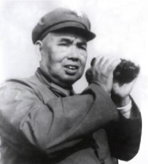 64年陈锡联拜访许世友，埋怨道：为啥不早跟我说你和邓岳的关系？“老许，1964