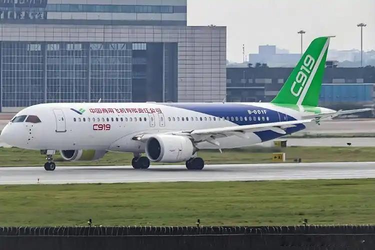 咱家的C909，在越南飞了半年，租期一到，人家没续。飞机就这么飞回来了