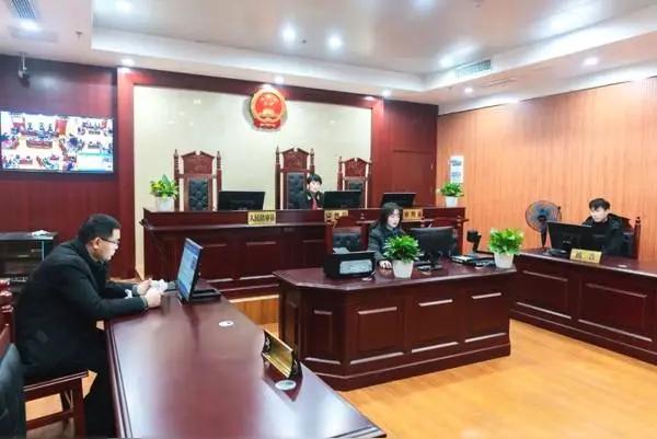 江湖小偷，竟成民间反腐利器世间最荒诞的反腐名场面，不在纪委办案现场，而出自
