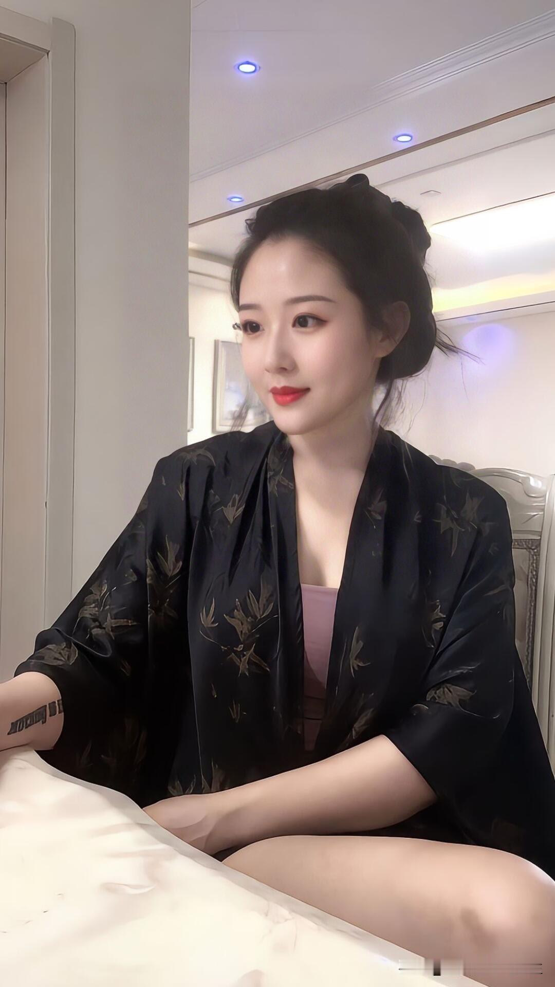 宁愿死在挣钱的路上，也别躺在家里安逸！当你选择安逸的时候，父母的药费、孩子的