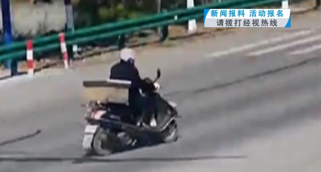 “聪明过头了！”2025年11月，湖北黄冈，一男子为了提高蜂蜜的产量，趁别人不注