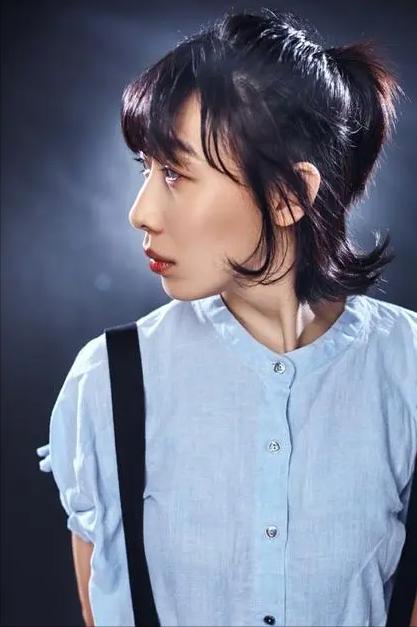 演员任素汐说，在中戏，漂亮的学生都被导演挑走了，就没有人找我，咱不是大众审美，再